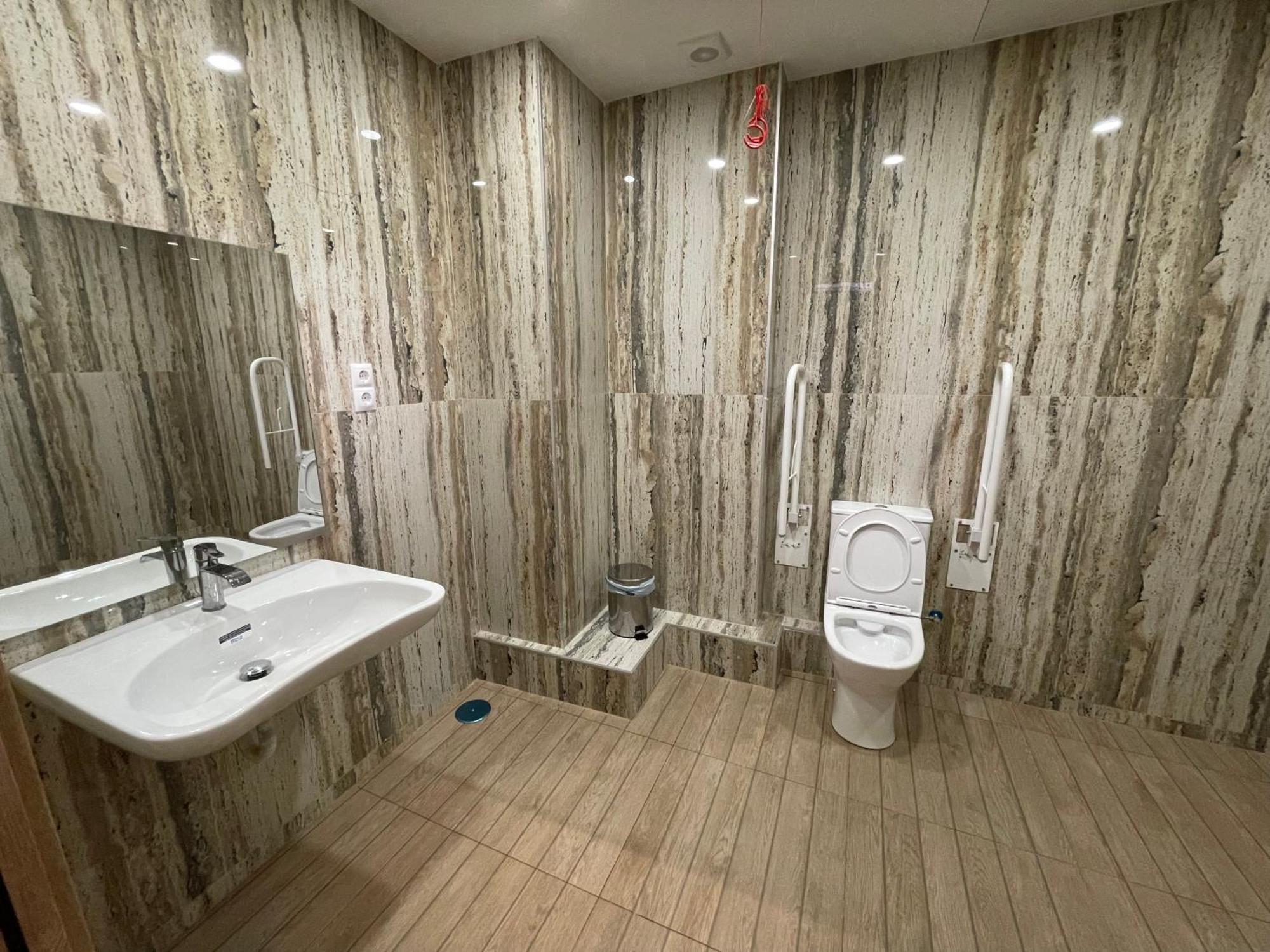 Velvet Hostels Pacifico Madrid Ngoại thất bức ảnh