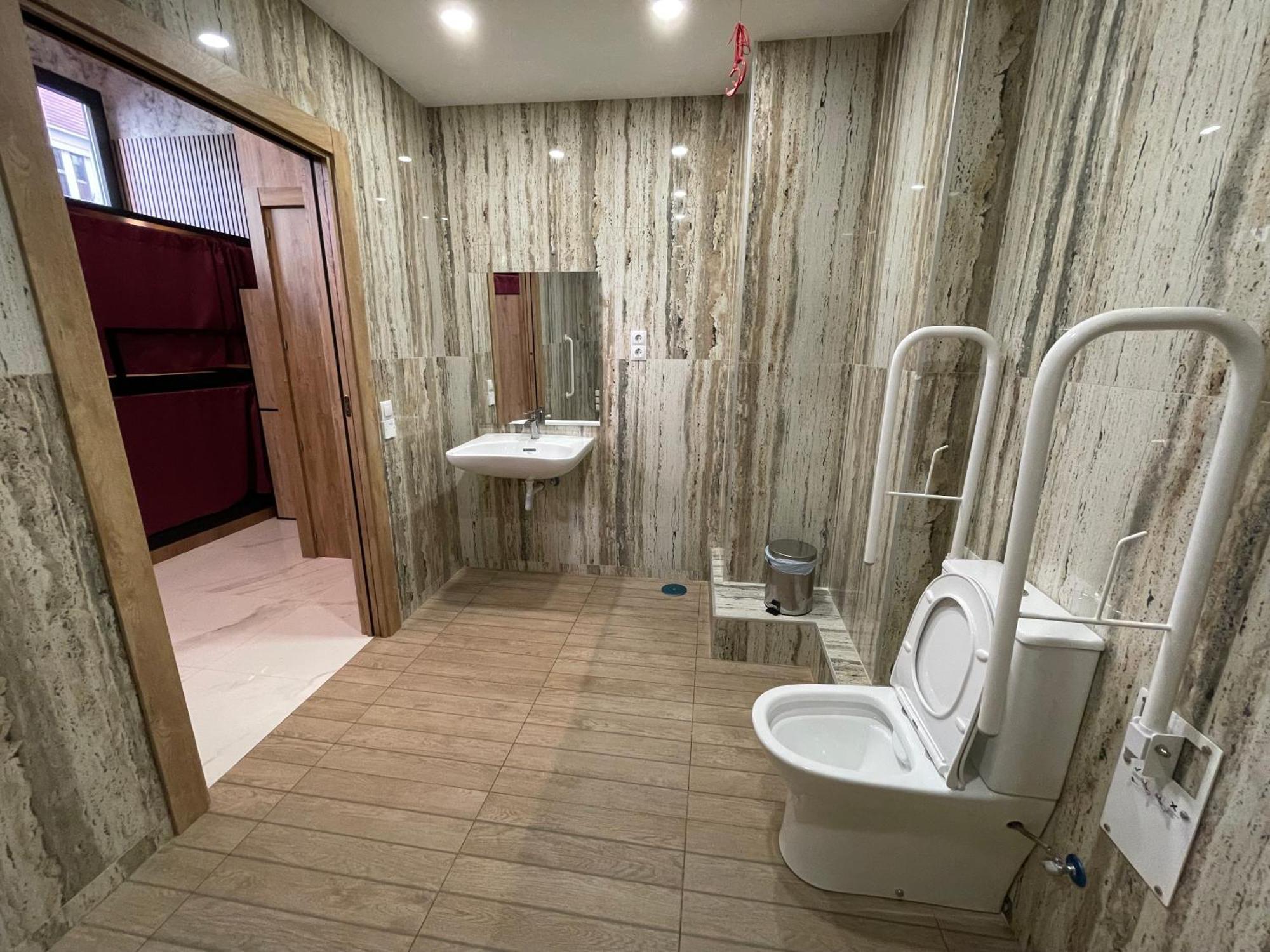 Velvet Hostels Pacifico Madrid Ngoại thất bức ảnh