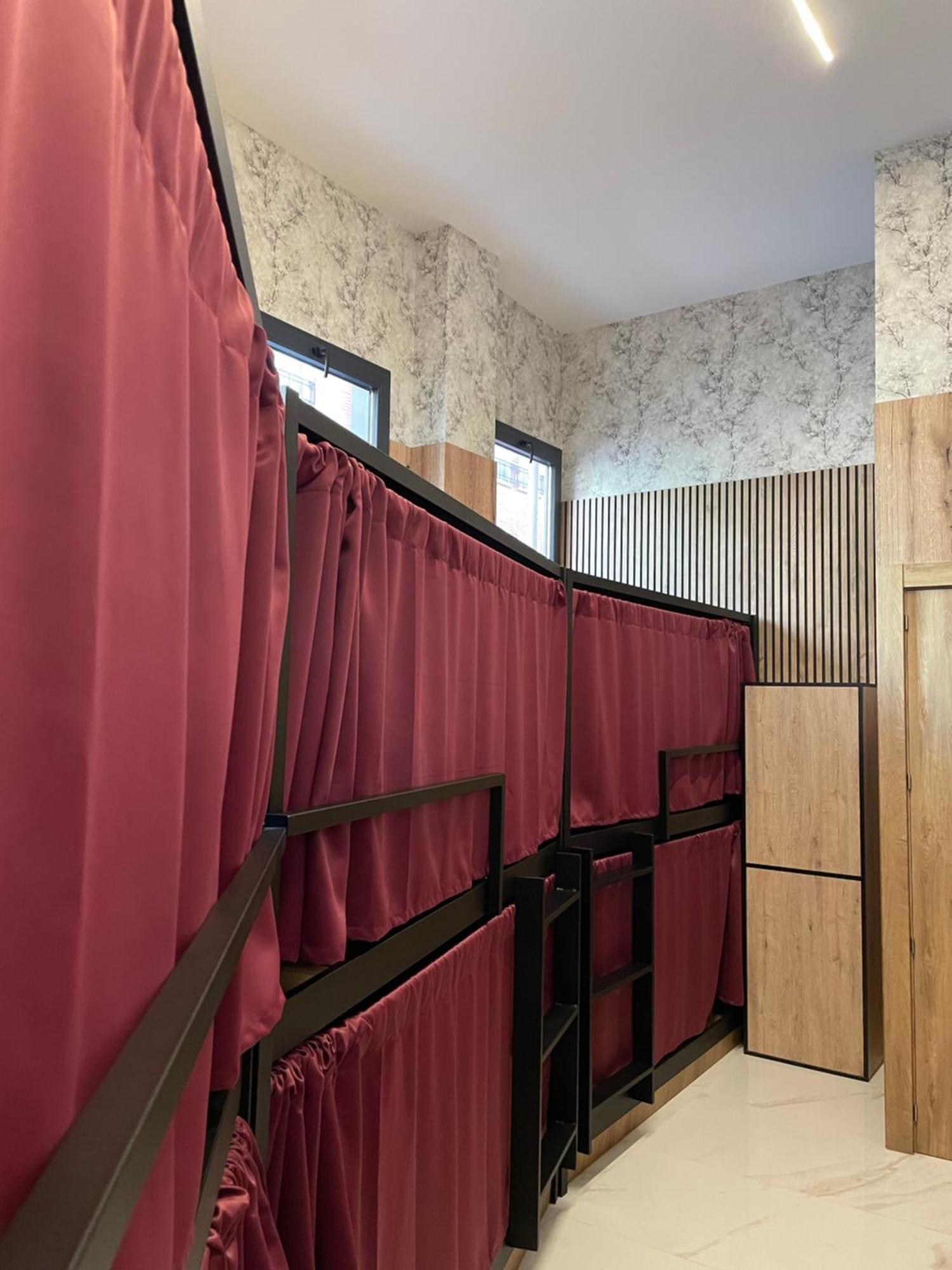 Velvet Hostels Pacifico Madrid Ngoại thất bức ảnh